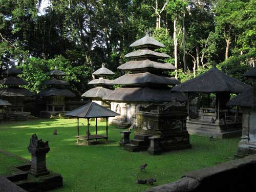 Monkey forest alas kedaton temple